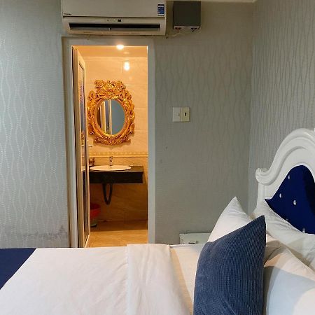 Crowne Bui Vien Hotel Хошимин Екстериор снимка