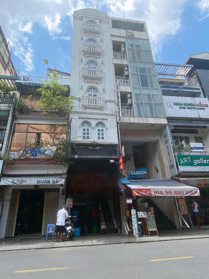 Crowne Bui Vien Hotel Хошимин Екстериор снимка