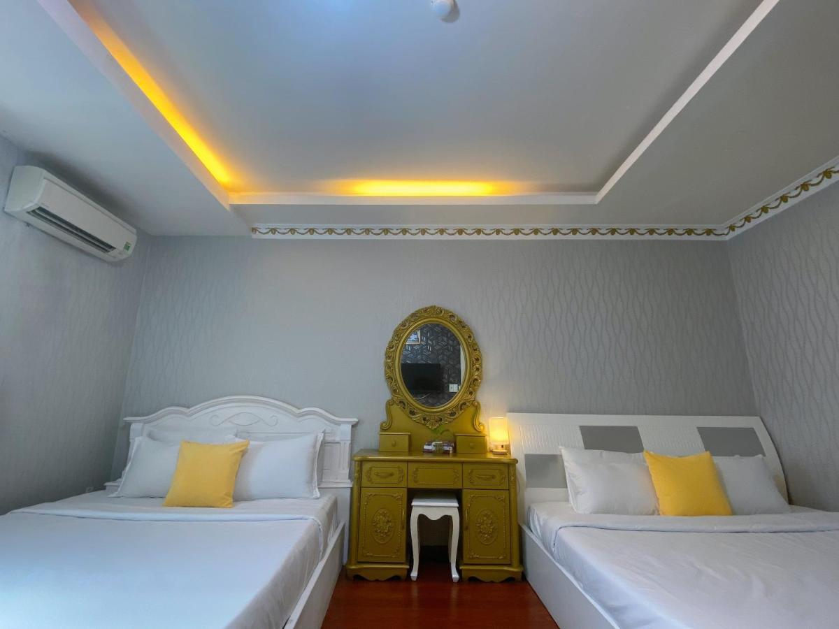 Crowne Bui Vien Hotel Хошимин Екстериор снимка