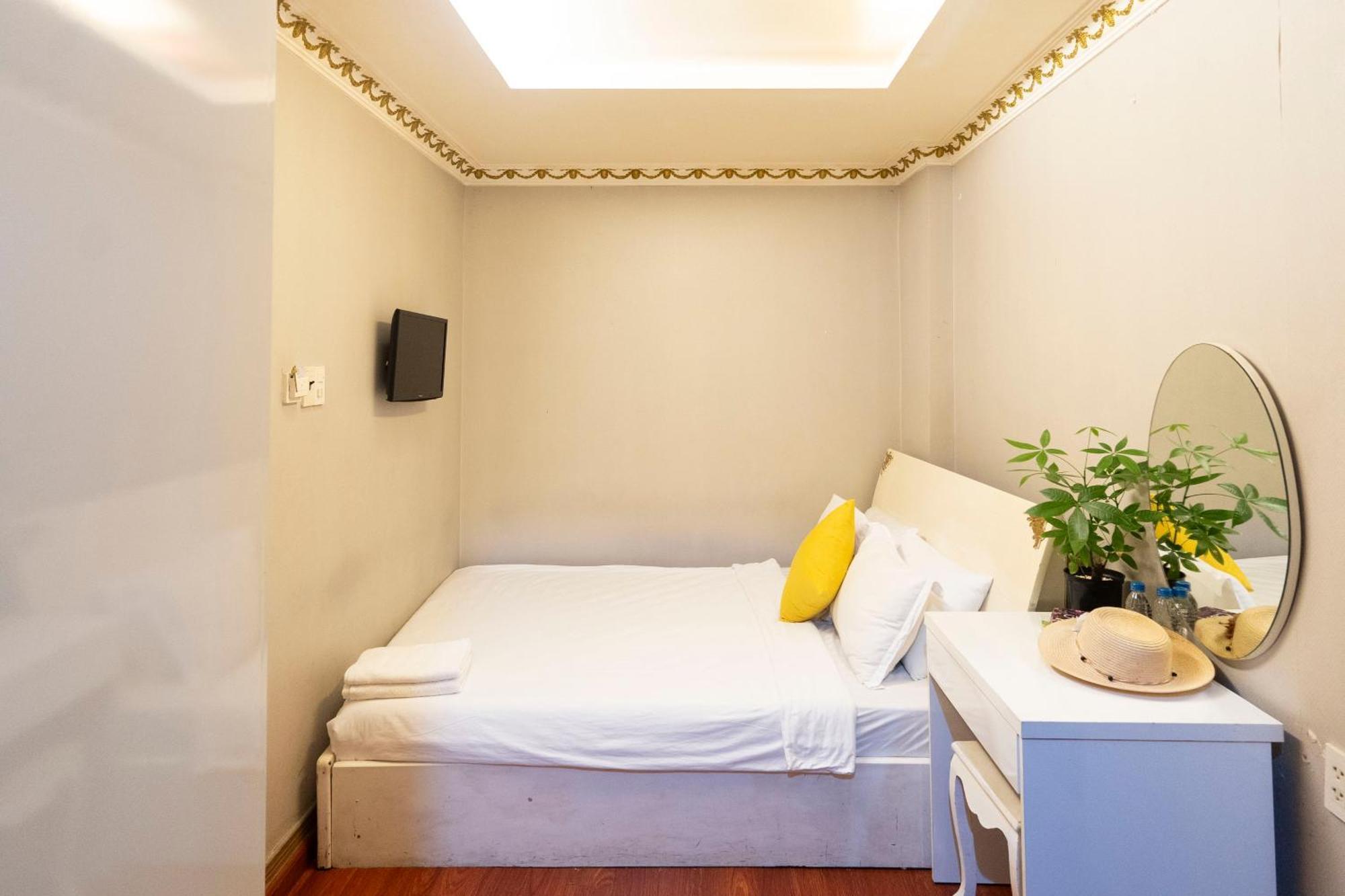 Crowne Bui Vien Hotel Хошимин Екстериор снимка