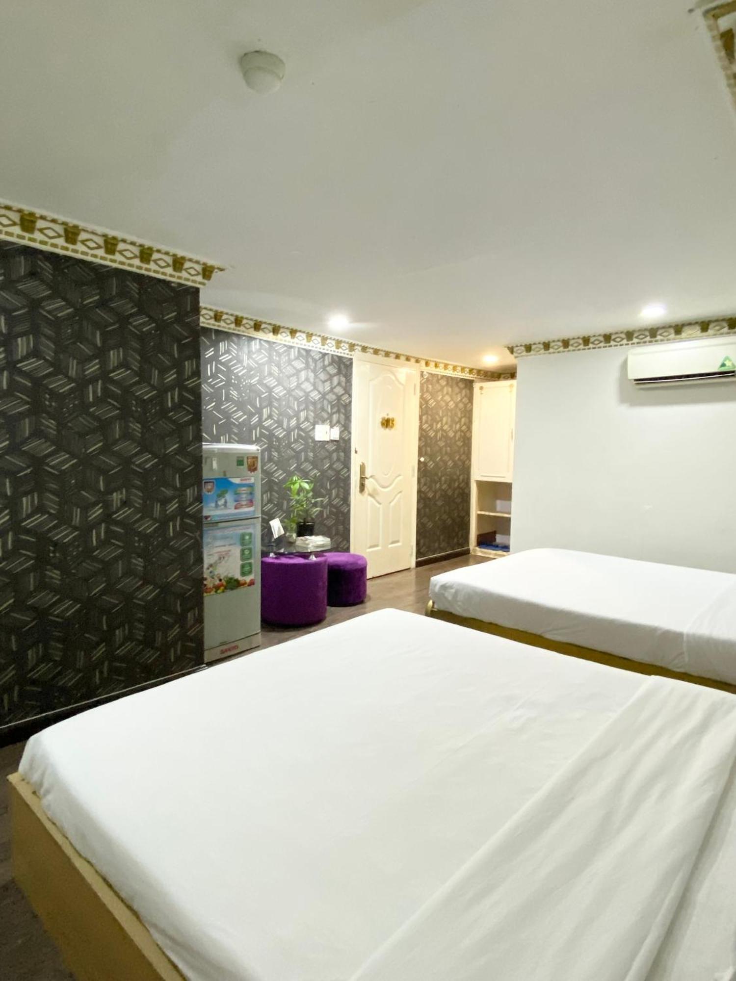 Crowne Bui Vien Hotel Хошимин Екстериор снимка